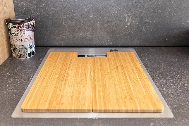 moderne Küche in Holz-Optik (Nr.12)