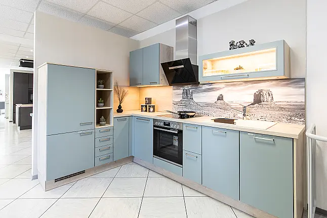 moderne L-Küche in Aqua matt und hellem Holz (Nr. 1)