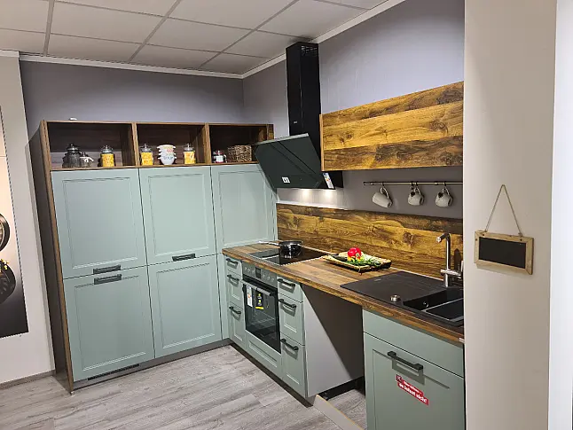 Koje 6 Nobilia Cascada mit Zanussi Geräten