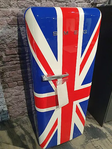 Sehr schöner Smeg Kühlschrank in einmaligen Design