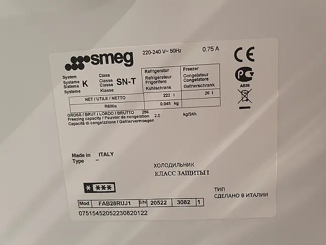 Sehr schöner Smeg Kühlschrank in einmaligen Design