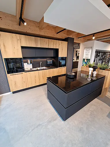 Systemat AV 6082-GL Wildeiche Natur geport, Murano Soft Schwarz UV Mattlack