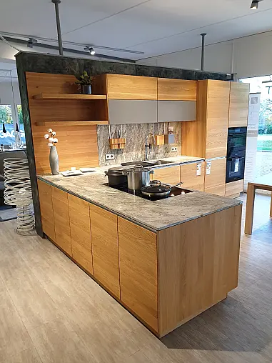 Traumhafte Holzküche in L-Form
