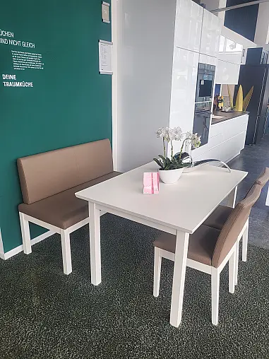 Landhaus Esstisch Weiß mit Stühlen und Essbank komplett Landhausstil-Möbel fürs Esszimmer creme Feinstruktur