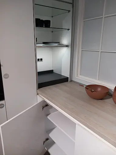 Moderne grifflos Küche in Weiß