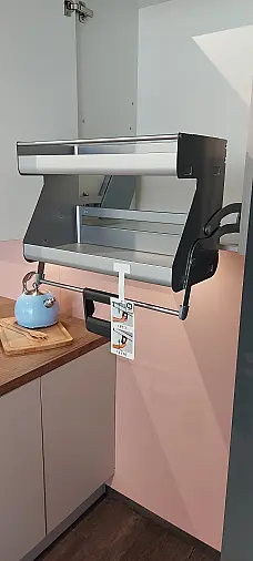 L-Küche mit Barplatte