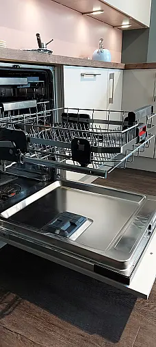 L-Küche mit Barplatte