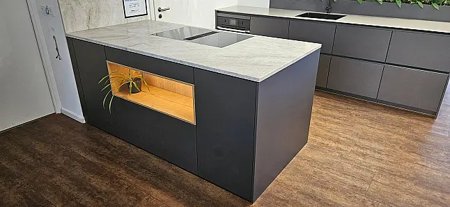 Einzeilig mit Glas Arbeitsplatte &amp; Ansatzinsel mit 20mm Granit Arbeitsplatte Taj Mahal