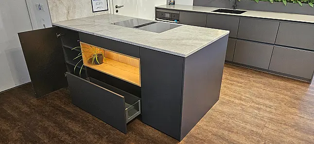 Einzeilig mit Glas Arbeitsplatte &amp; Ansatzinsel mit 20mm Granit Arbeitsplatte Taj Mahal
