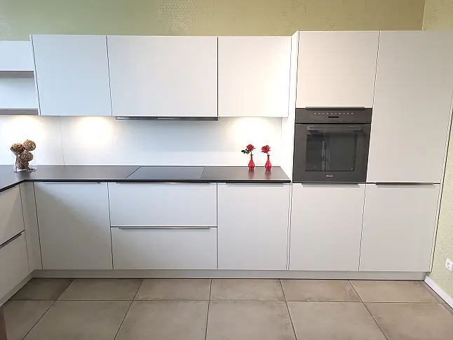 L-Küche mit Miele Geräten