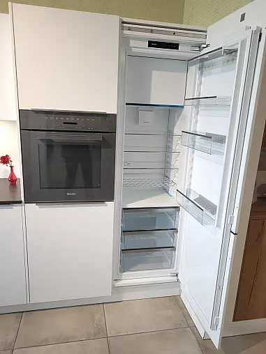 L-Küche mit Miele Geräten