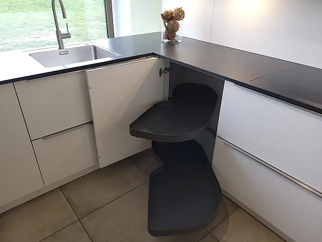 L-Küche mit Miele Geräten