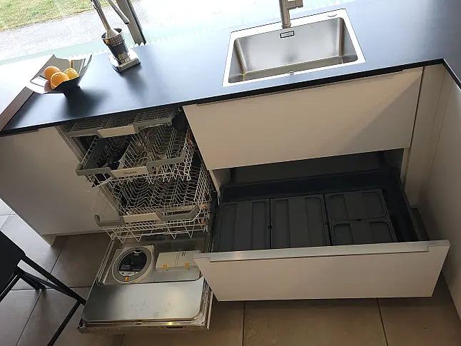 L-Küche mit Miele Geräten