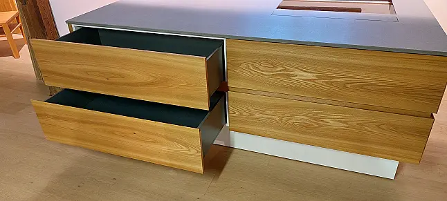 Schreinerküche // hochwertige, exklusive und individuell angefertigte Schreinerküche aus der Möbelmanufaktur Kann // Abverkaufsküche