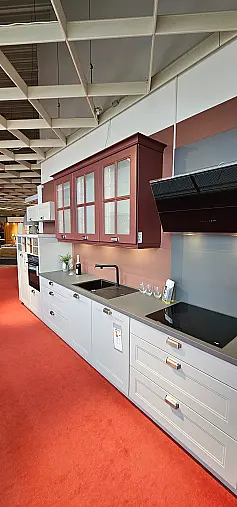 Moderne Landhaus Küche Nolte "Windsor Lack" in Platingrau / Hennarot