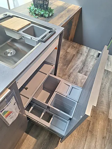 Moderne Inselküche