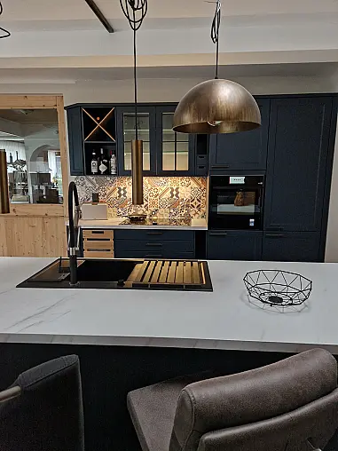 moderne Landhausküche, optional mit glatter Front, alle Fronten kommen NEU!