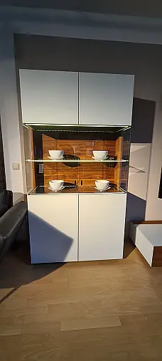Wohnwand und Vitrine