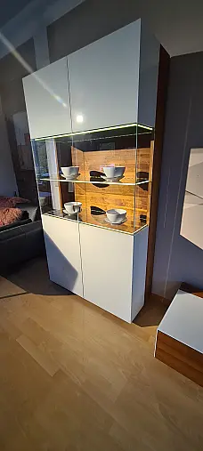 Wohnwand und Vitrine