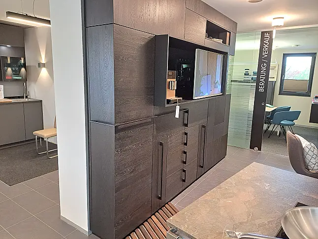 Schrankwand für Fernseher, Kaffeemaschine, Glasschrank. Vorratsschrank