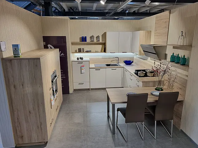 AV 2030 SATIN Hochglanz Lack