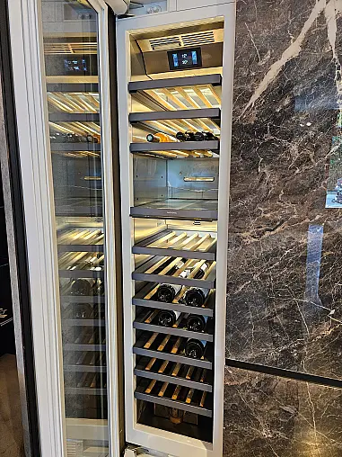 Hochschrankzeile Glas Marmor-Optik mit Luxus Gaggenau-Geräten