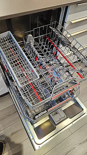 Moderne und zeitlose Inselküche
