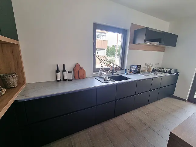 340 Lacklaminat schwarz supermatt