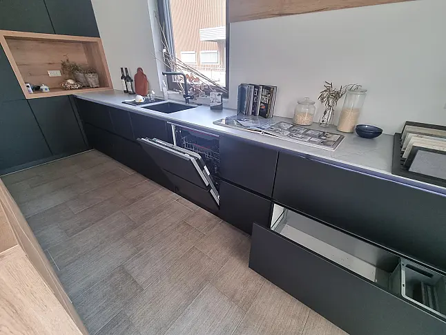 340 Lacklaminat schwarz supermatt