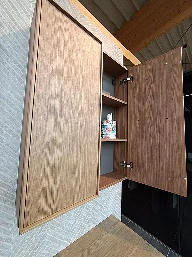 Badmöbel in Holzfurnier Noce Canaletto und Glas Plissé Azzurrette