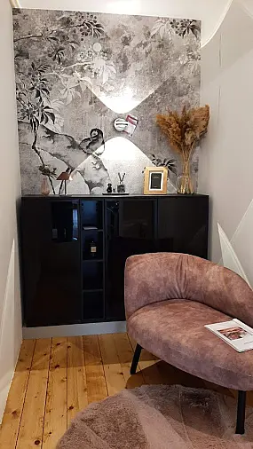 Eindrucksvolle Küche mit Theke und passenden Zusatzmöbeln