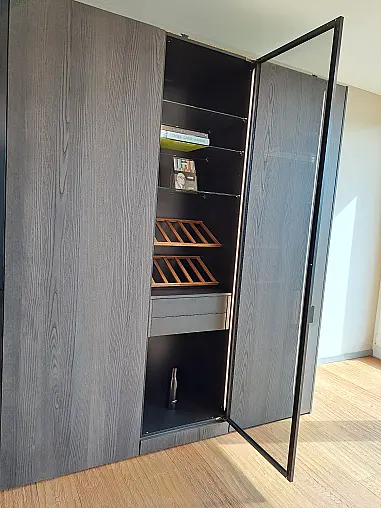 Exklusive Designküche mit charakterstarker Materialkomposition