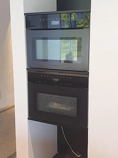 Kompaktbackofen obsidianschwarz matt