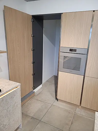 moderne Grifflosküche mit Highendgeräten