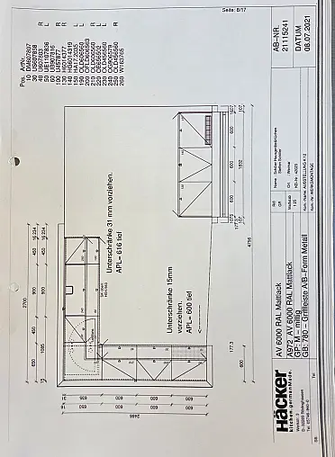 Moderne L-Küche in kombination aus  Holz und Farbe