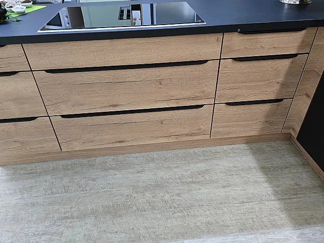 U-KÜCHE IN MODERNEM DESIGN
