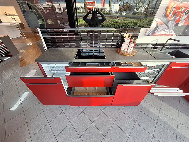 Designer-Küche in Rot
