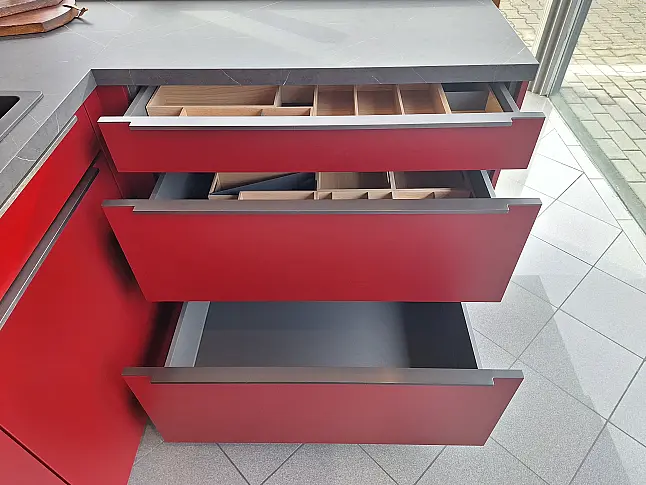Designer-Küche in Rot