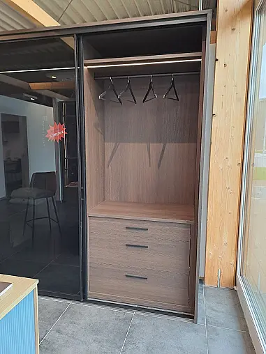 Schiebetürenschrank