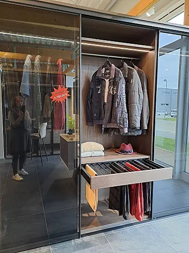 Schiebetürenschrank