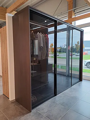 Schiebetürenschrank