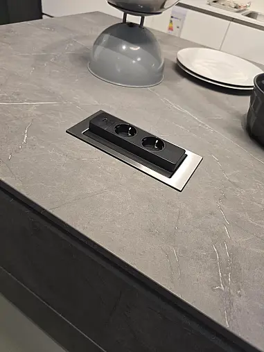 Küche grifflos mit Insel modern