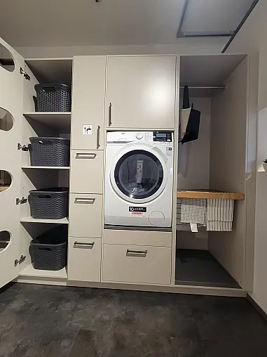 Hauswirtschaftsraum Nova K210 sandgrau