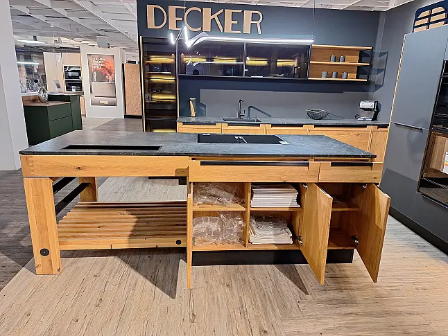 Moderne Einbauküche in Asteiche Natur von Decker - Calezzo 14434