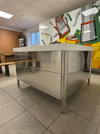 Alpes-Inox Edelstahl Koch - Spül - Insel mit Corian-Arbeitsplatte