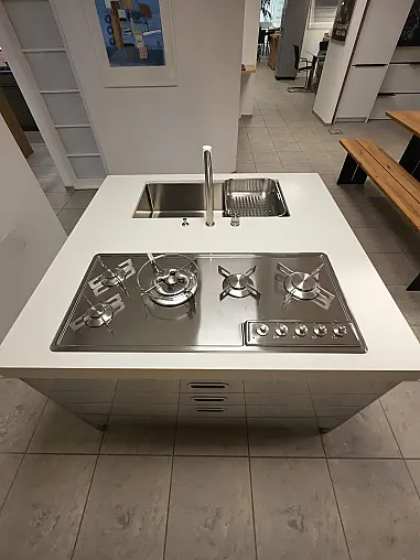 Alpes-Inox Edelstahl Koch - Spül - Insel mit Corian-Arbeitsplatte