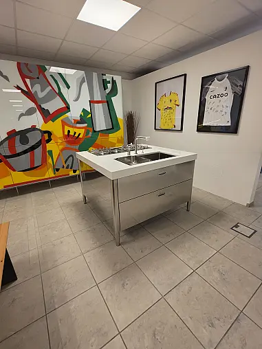 Alpes-Inox Edelstahl Koch - Spül - Insel mit Corian-Arbeitsplatte