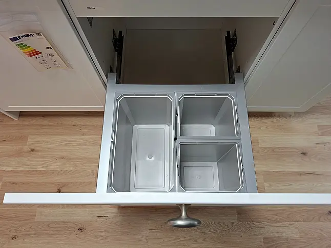 moderne Landhausküche mit Insel