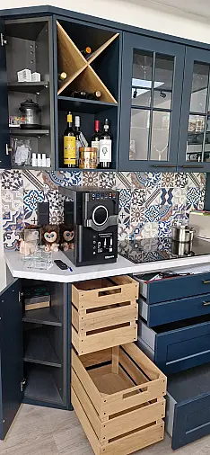 moderne Landhausküche, optional mit glatter Front, alle Fronten kommen NEU!