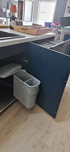 moderne Landhausküche, optional mit glatter Front, alle Fronten kommen NEU!
